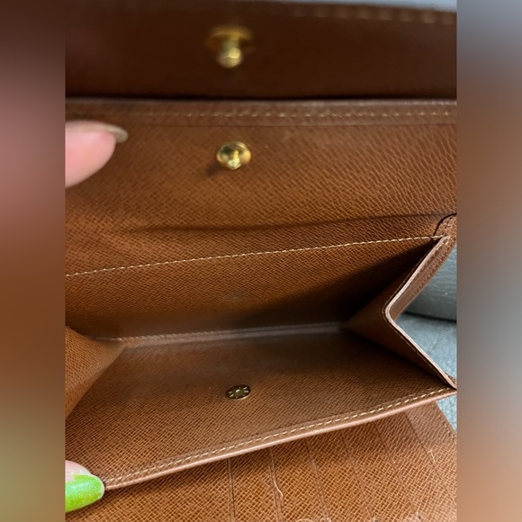 International medium wallet - Picture 11 of 15